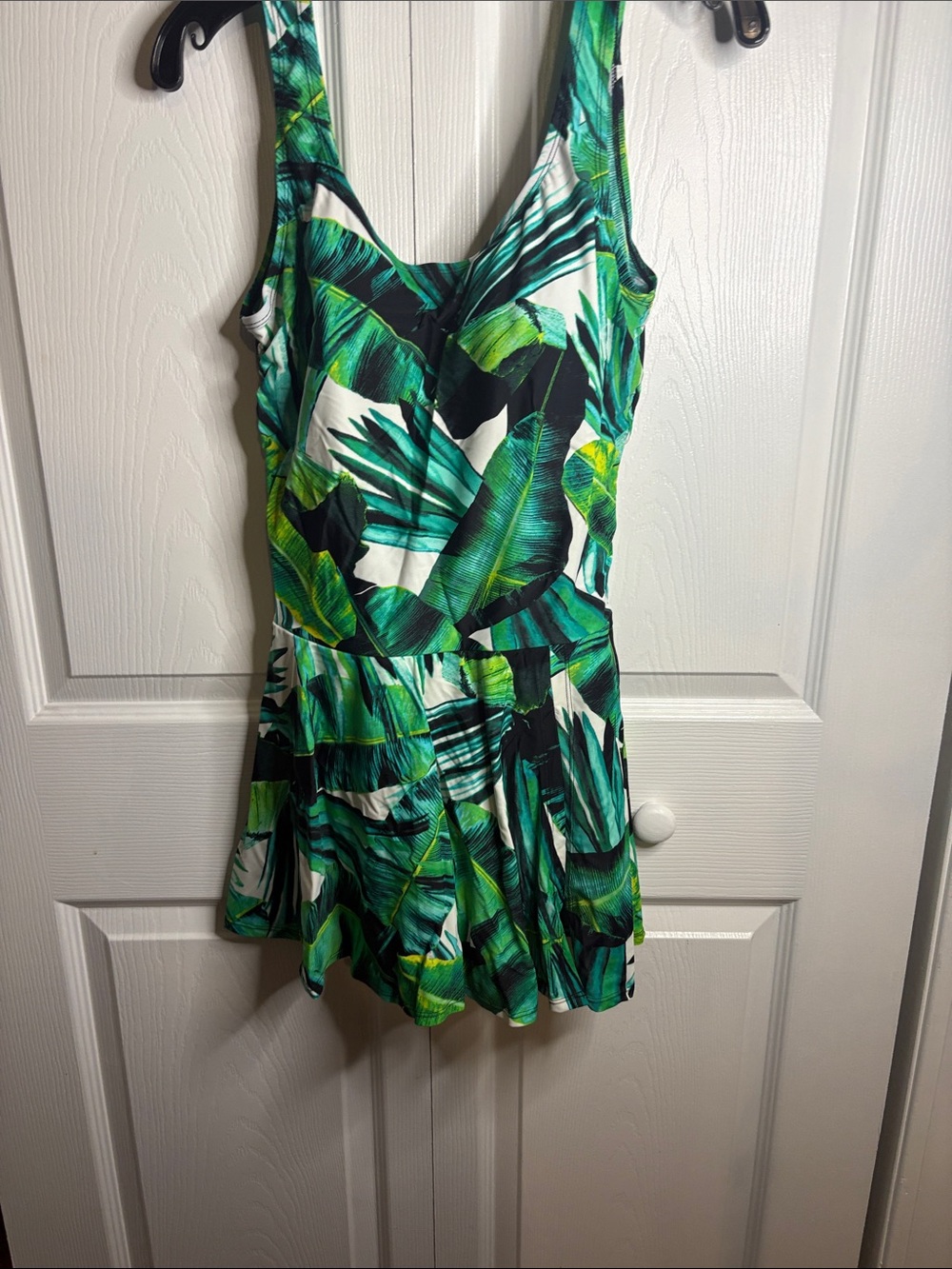 Women’s Tropical Leaf One-Piece Swimsuit in Green